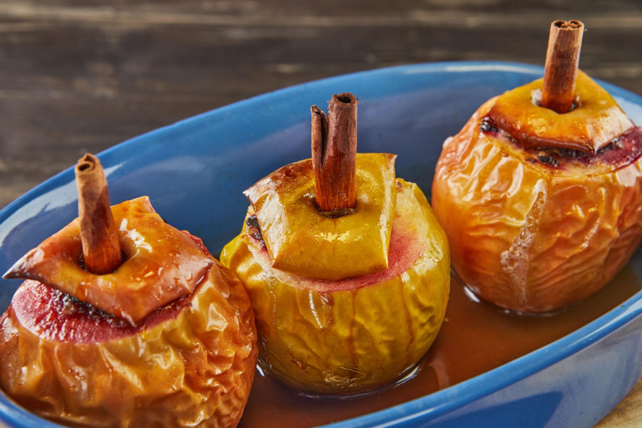 Baked Cinnamon Red Apples